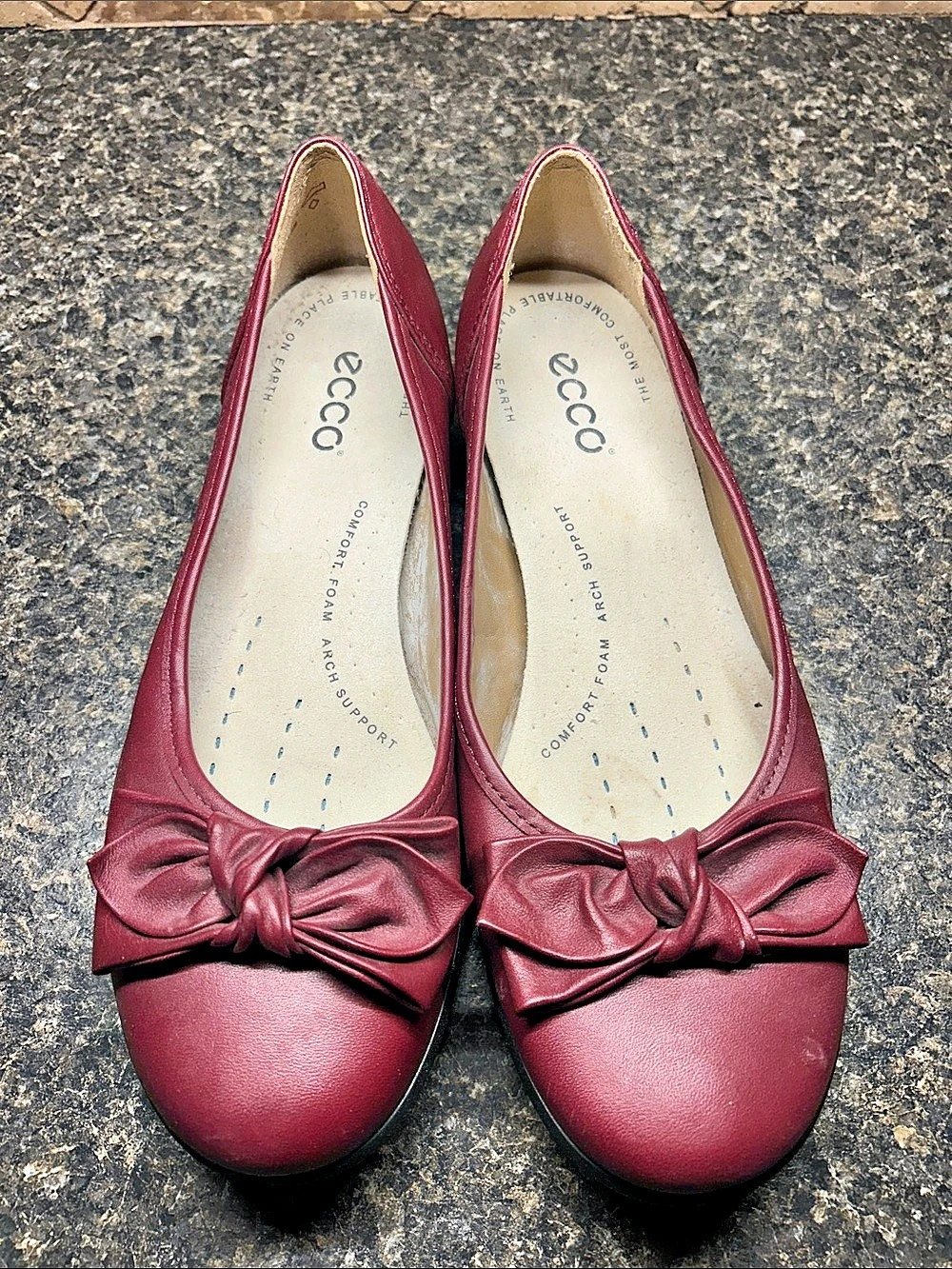 ECCO Women's Red Bow Ballet Flats